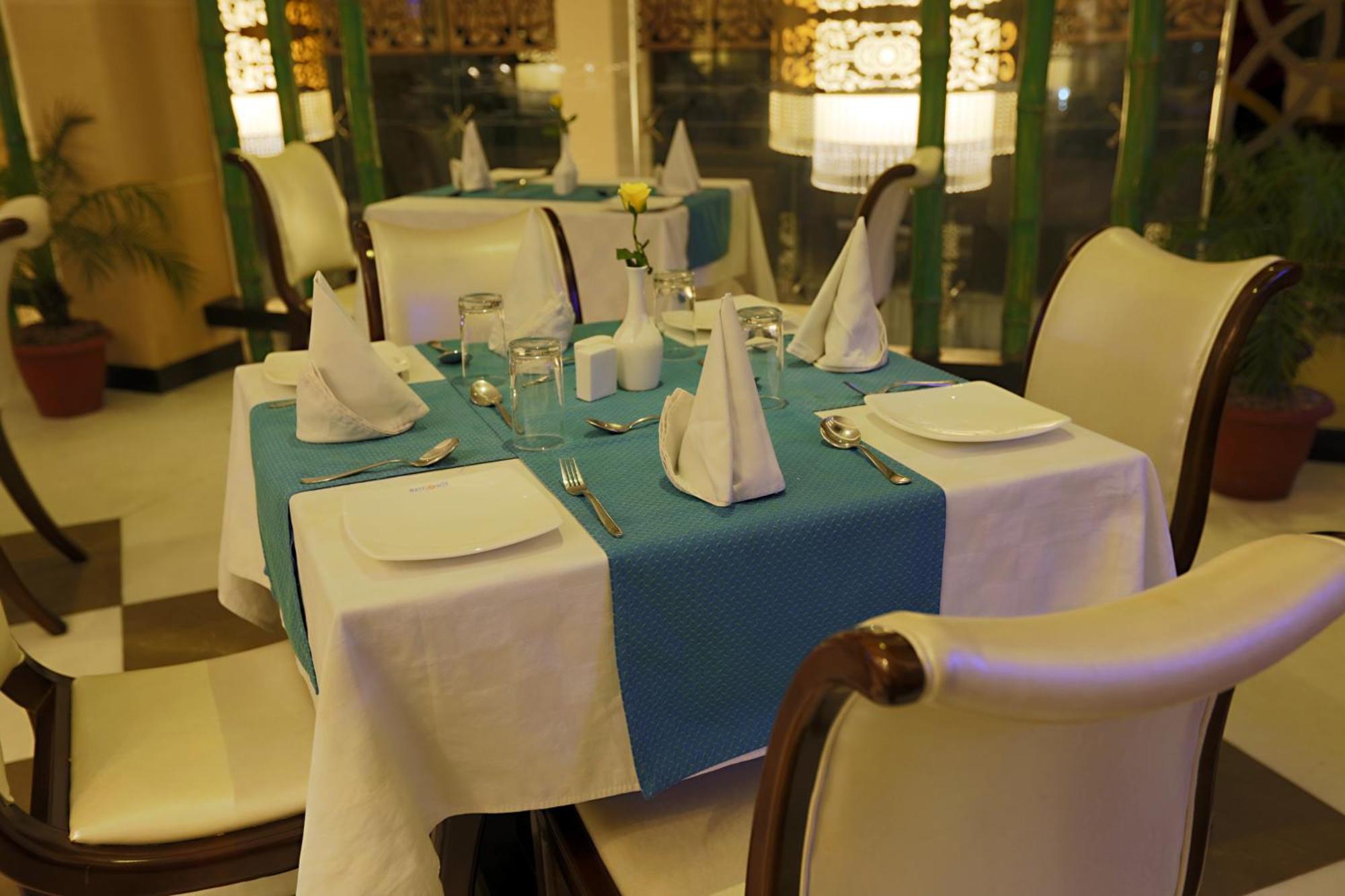 Luxury Delhi Airport Hotel New Delhi