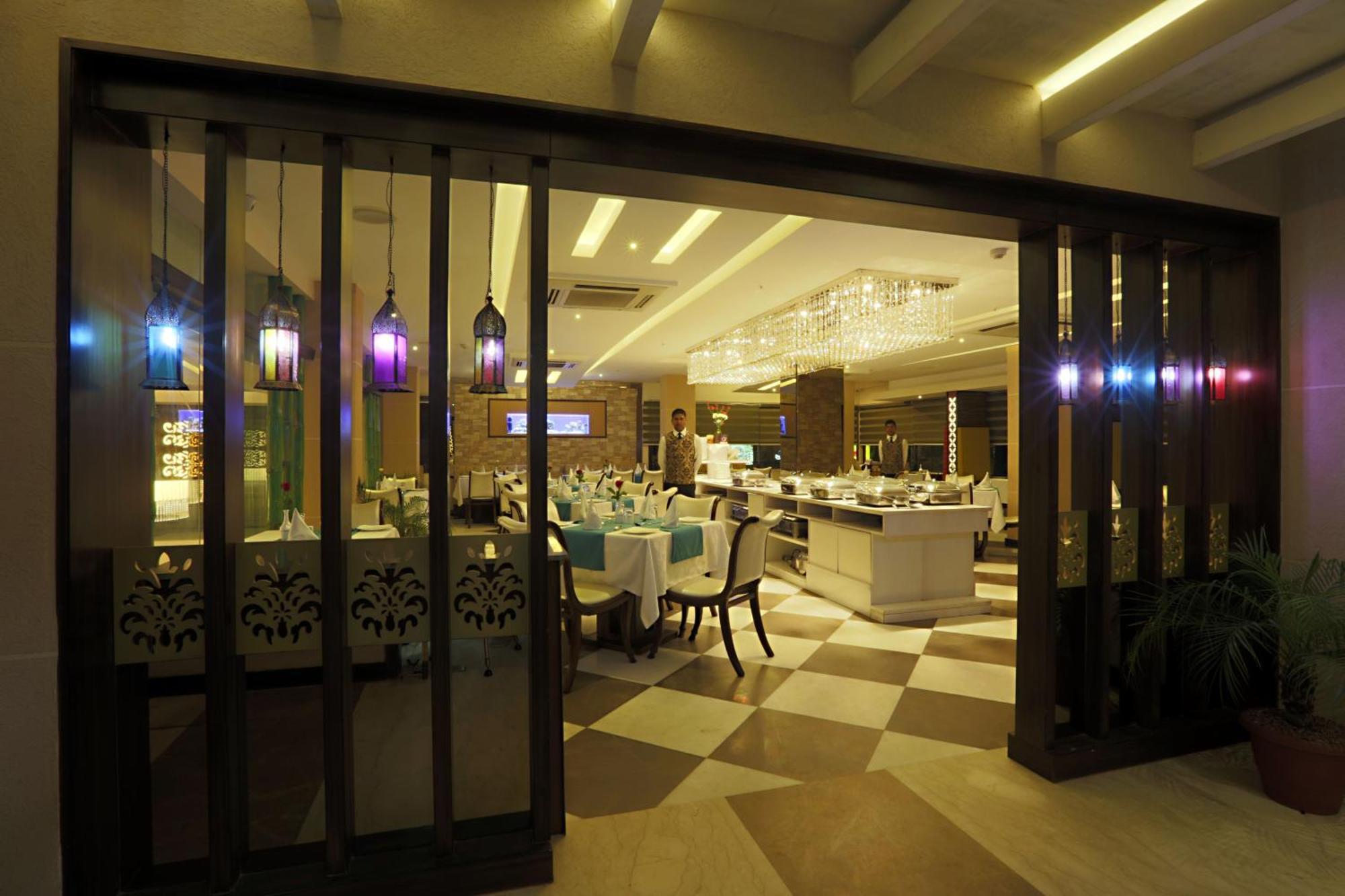 Luxury Delhi Airport New Delhi
