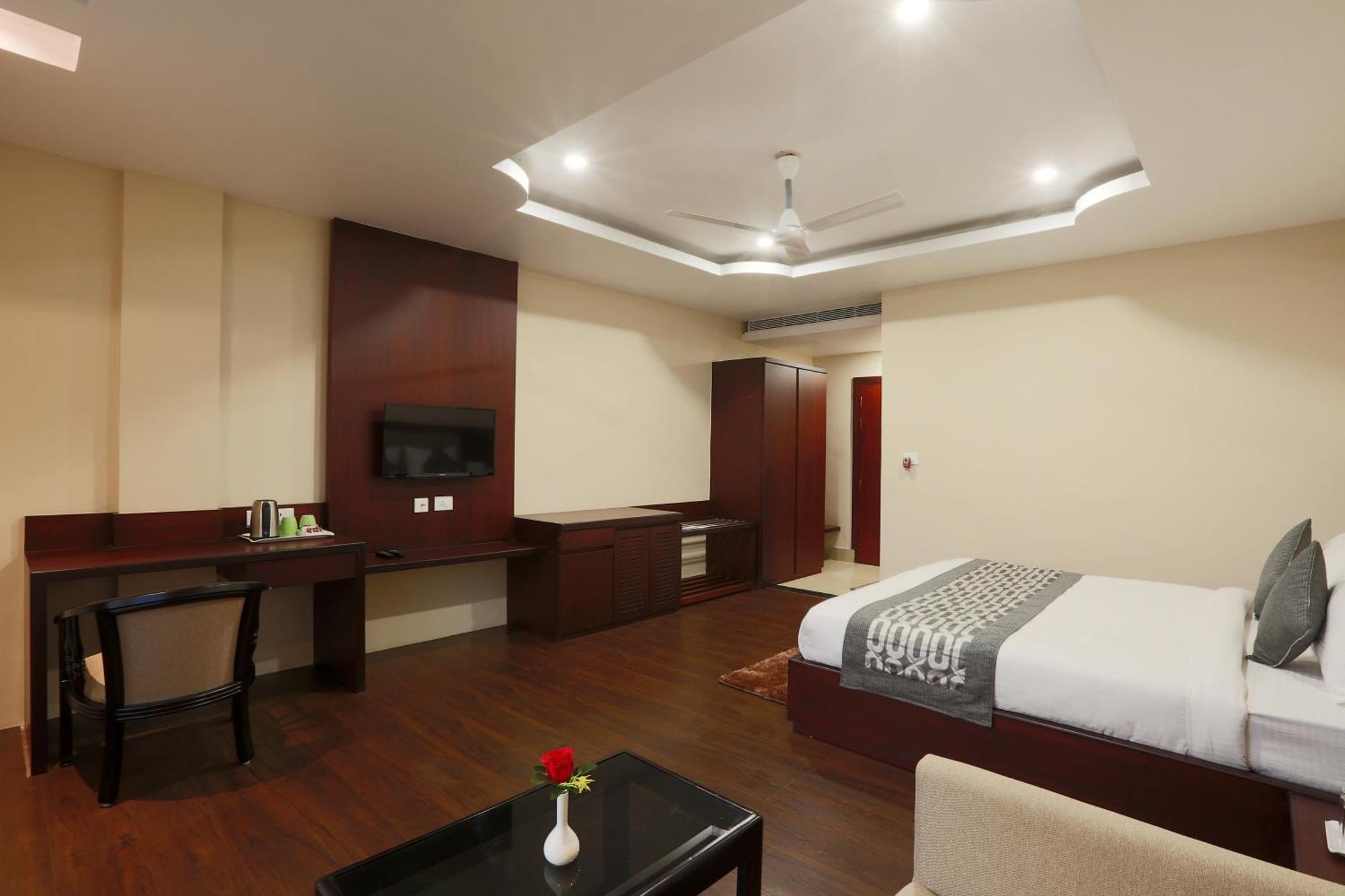 Luxury Delhi Airport Hotel