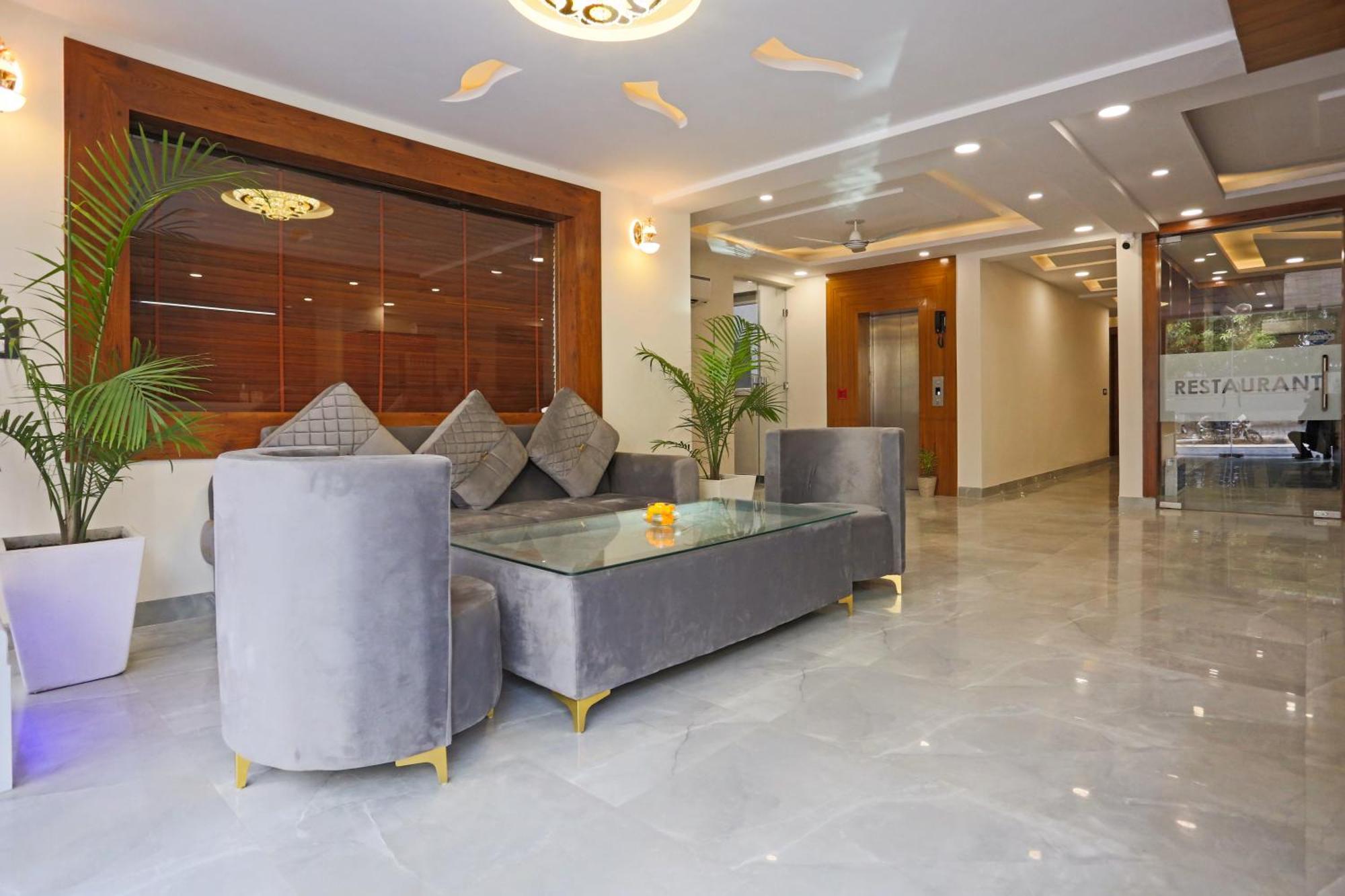 Luxury Delhi Airport 4*