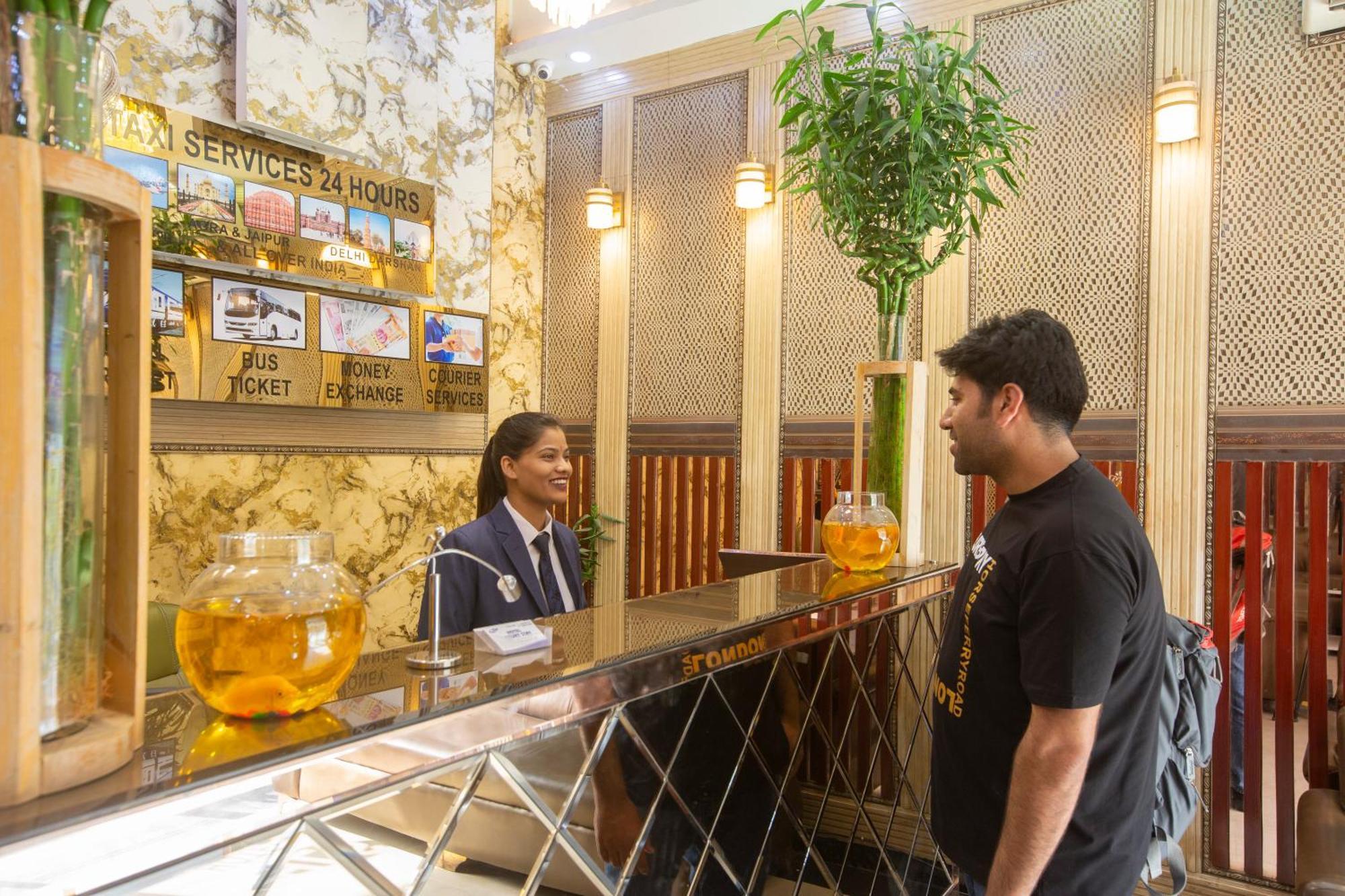 Luxury Delhi Airport