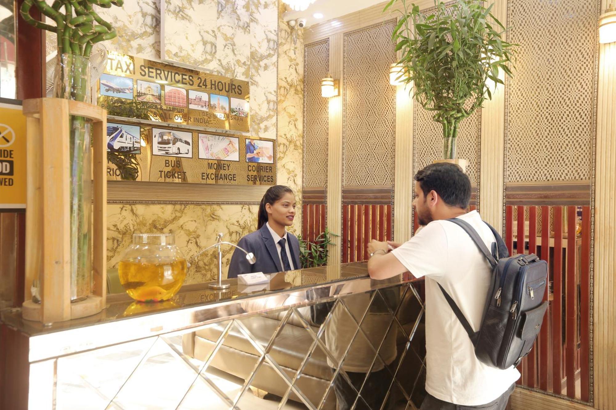 Hotel Luxury Delhi Airport