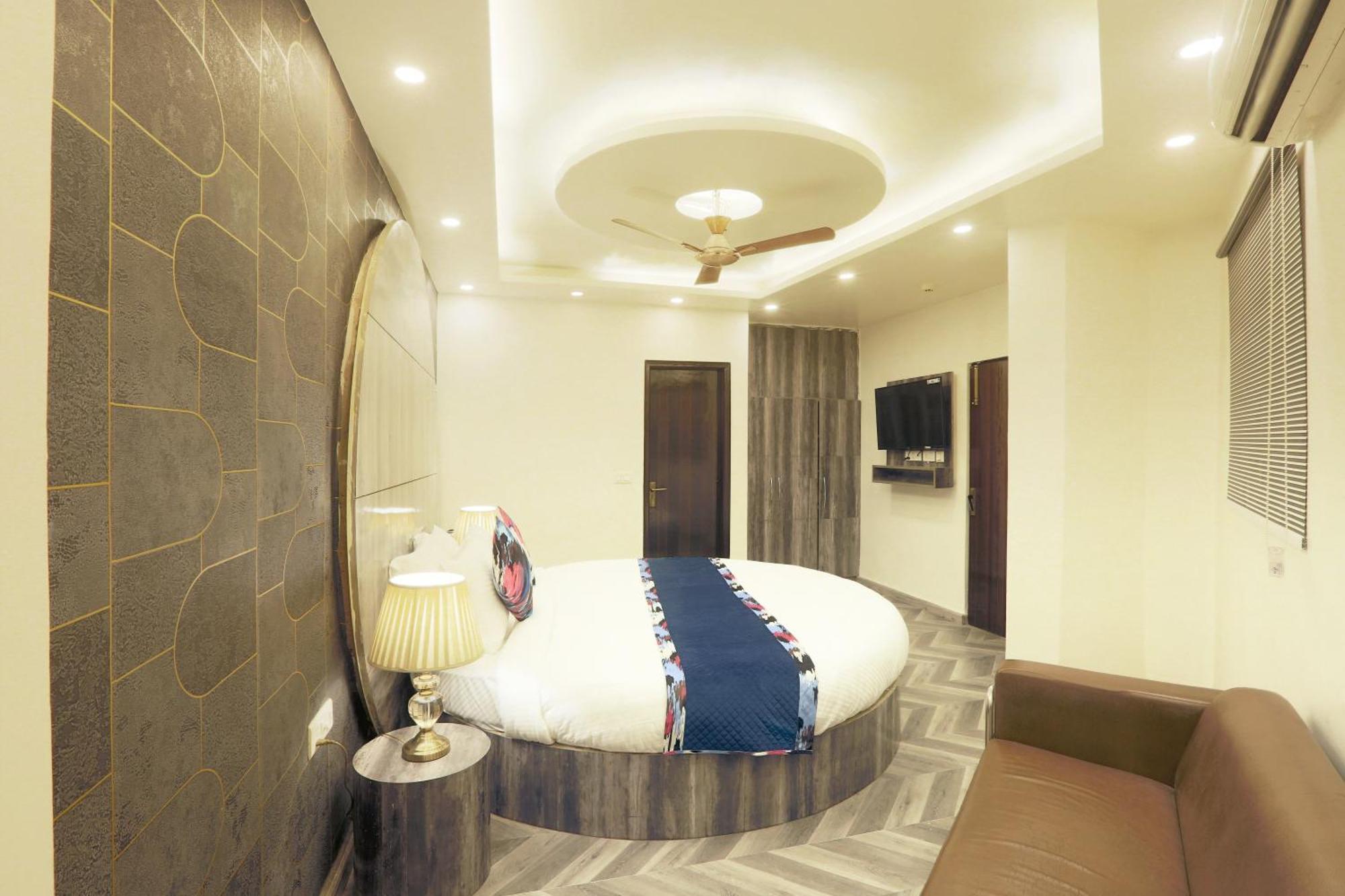 Luxury Delhi Airport New Delhi